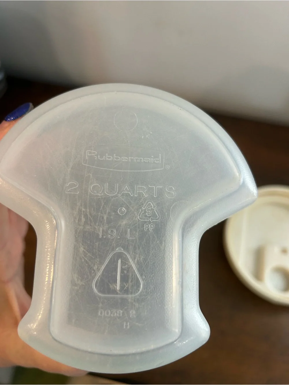 Vintage Rubbermaid 2 Qt Ez Grip Servin Saver Juice Drink Bottle Pitcher Lid Read
